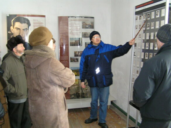 11. Research fellow of museum Sergey Shevyrin tells about the exhibition “GULAG. A History of one camp” (March, 2005).